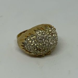 Gold Tone Womens Size 6 Ring